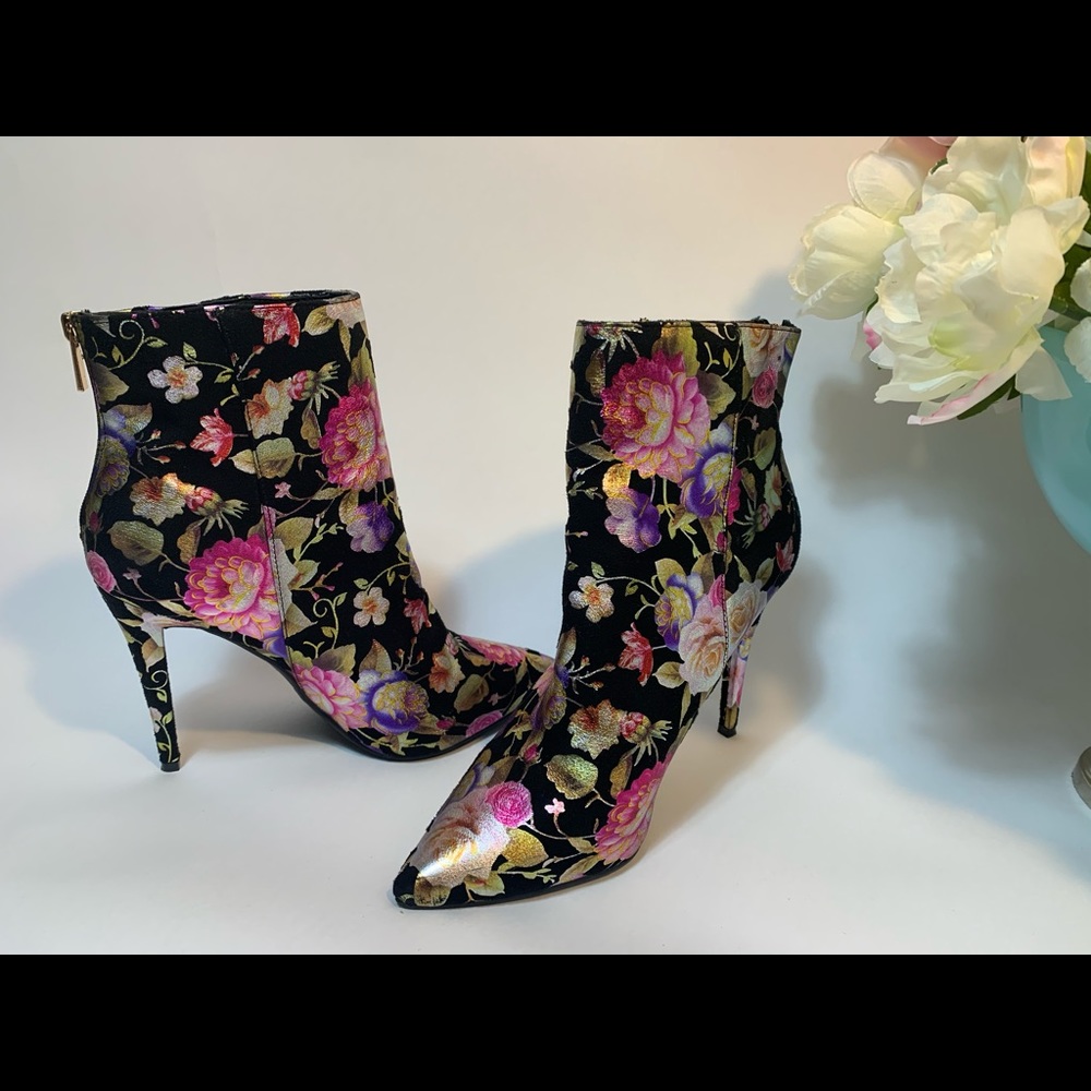 Ankle boots
